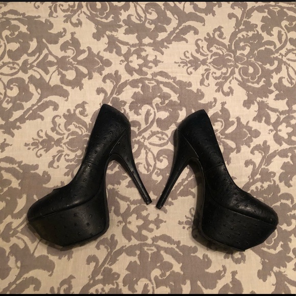 Dollhouse Round Toe Platform Heeled Booties main image 0